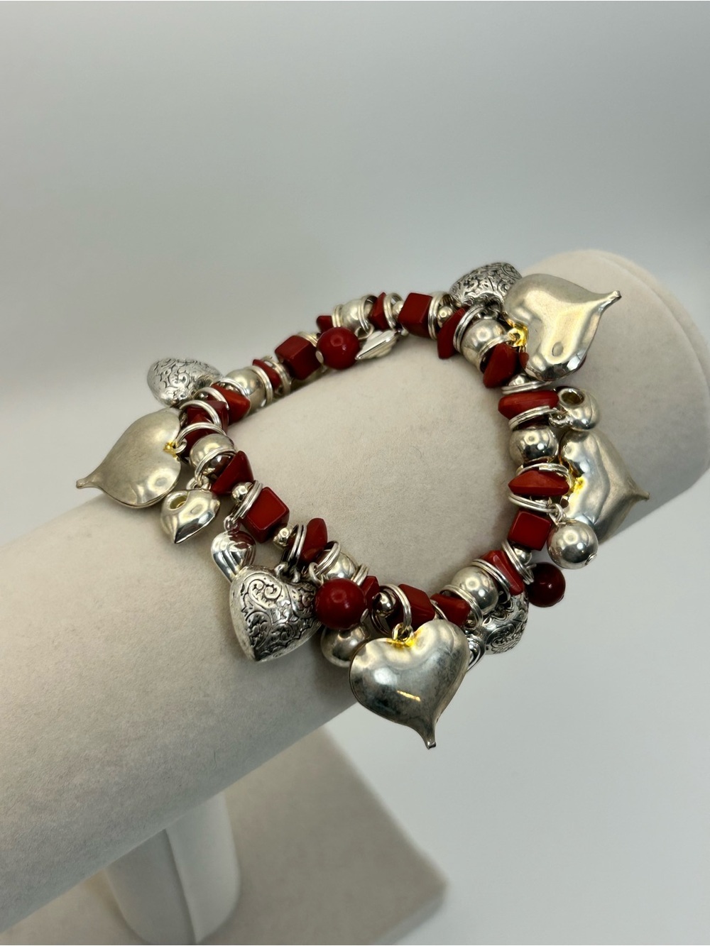 Vintage Bracelets Qty 2 Red & Silver Tone Beads & Charms Stretch Hinged Bangle - Picture 10 of 13